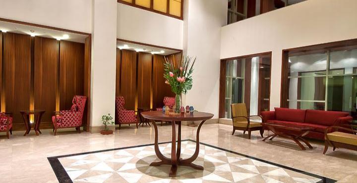 The Golden Plaza Hotel Panchkula Ngoại thất bức ảnh