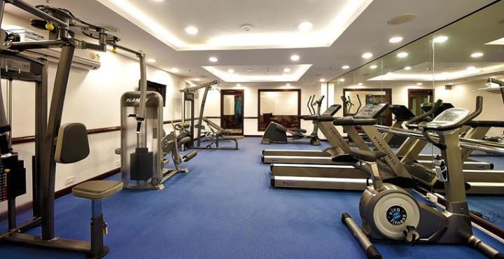 The Golden Plaza Hotel Panchkula Ngoại thất bức ảnh