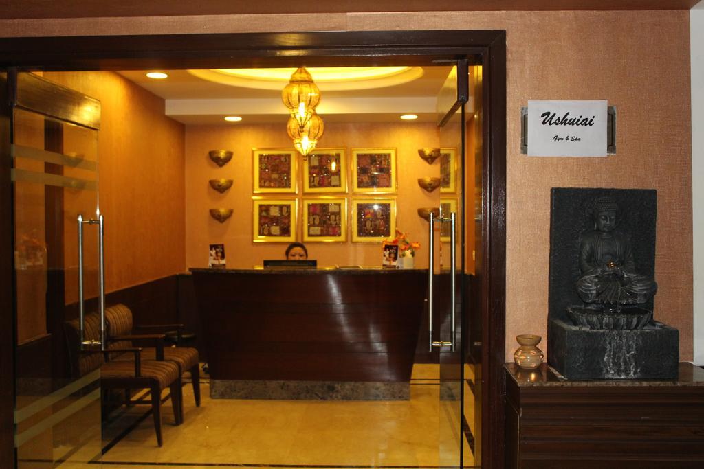 The Golden Plaza Hotel Panchkula Ngoại thất bức ảnh