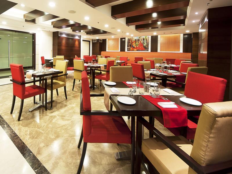 The Golden Plaza Hotel Panchkula Ngoại thất bức ảnh