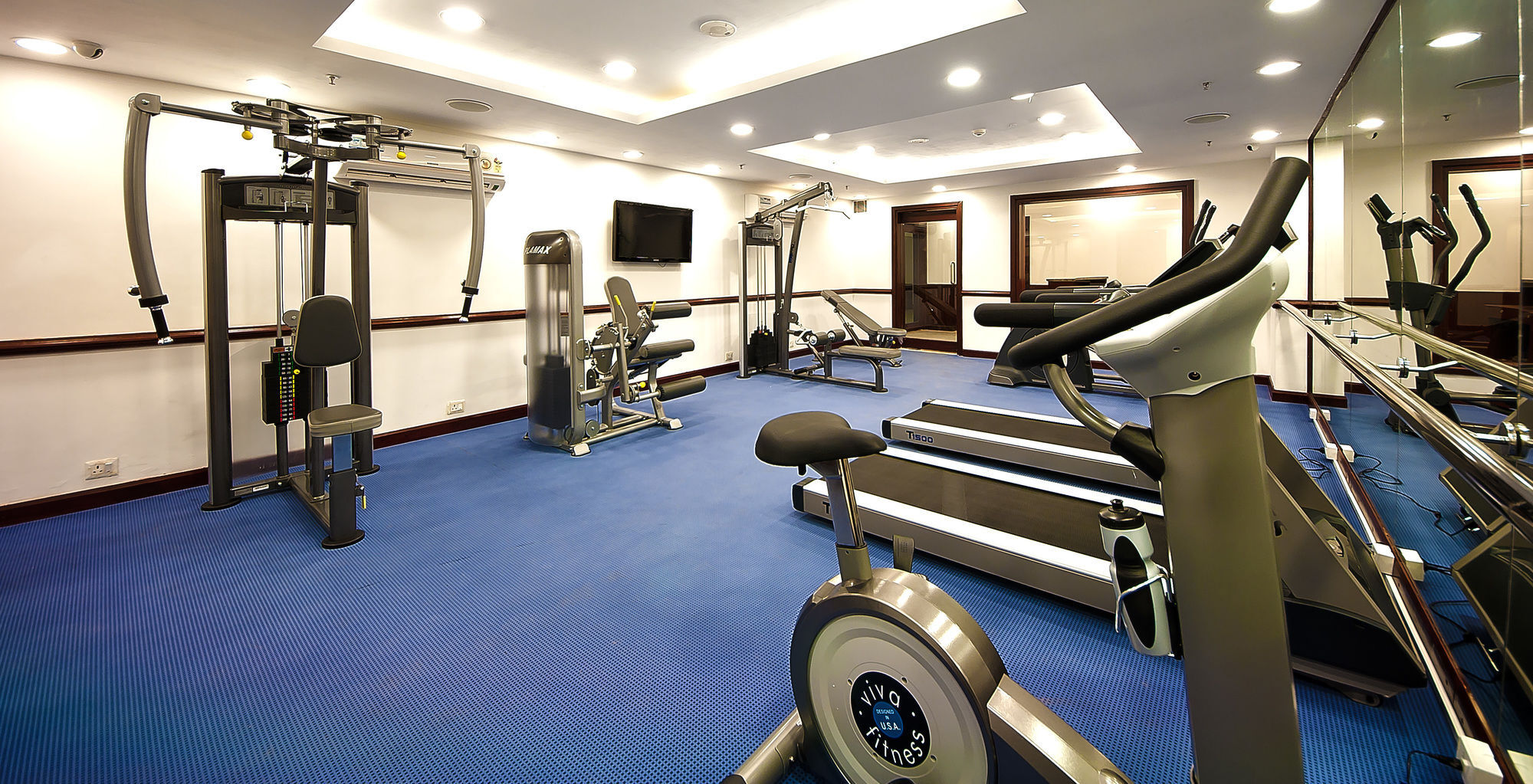 The Golden Plaza Hotel Panchkula Ngoại thất bức ảnh